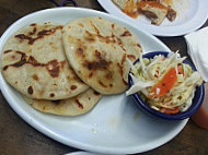 El Puerto Escondido food