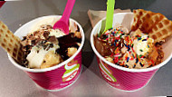 Menchie's Frozen Yogurt food