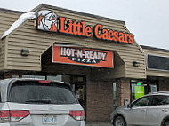 Little Caesars Pizza outside