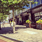 The Potters Wheel (wetherspoon) outside