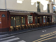 Bistrot Victoires outside