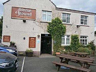 Horse And Hound outside
