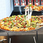 Round Table Pizza food