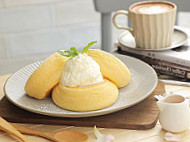 Phi Coffee Pancake (mei Foo) food