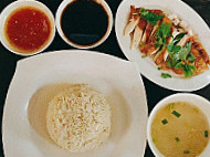 Nasi Ayam Yat (hainan Style) food