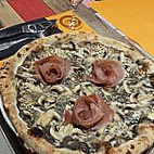 Chalosse Pizza food