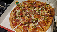 Herbies Pizza food