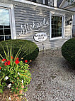 Michaels Of Stockbridge outside