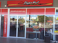 Pizza Hut outside