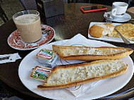 Cafeteria Avenida food