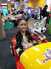 Chuck E. Cheese food