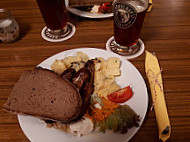 Schanzenbräu food