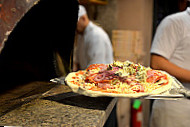 Pizza Alla Mozzarella Cantina food
