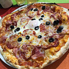 Pizzeria La Piñata food