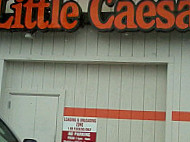 Little Caesars Pizza outside