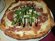 Pizza Marsala food