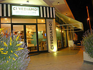 Civediamo outside