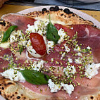 Saporito Pizzeria food