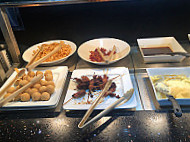 88 Grand Buffet food