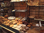 La Femme Du Boulanger food