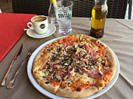 Pizza Pino food