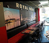 Royal Frite inside