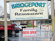 Bridgeport Family outside