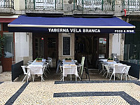 Taberna Vela Branca inside