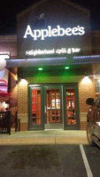 Applebee's Neighborhood Grill outside