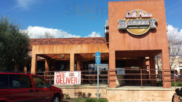 Sal's Pizza Bagelry outside