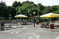 The Queens Arms inside