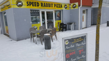 Speed Rabbit Pizza inside