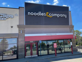 Noodles Company outside