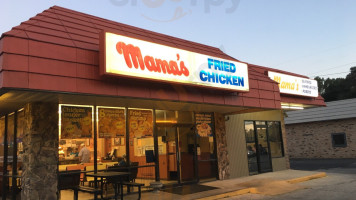 Mama's Fried Chicken inside