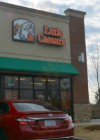 Little Caesars Pizza outside