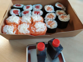 Sushi Lu food