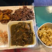 Bone'z Island Kitchen food