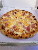 Maduli Pizza food