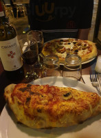 Pizza Sant'Antonio food