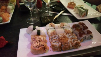 Cosmo Sushi food