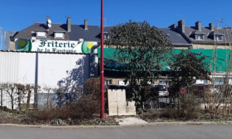 Friterie De La Fontaine outside