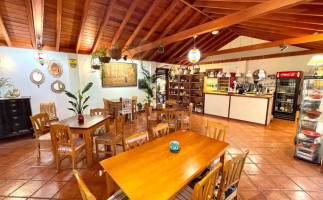 Terrace-cafe Peg Los Telares inside