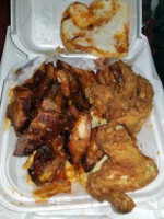 Woo Woo's Bbq food