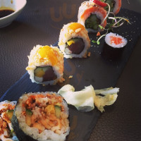B-sushi food