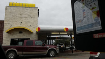 Sonic Drive-in outside