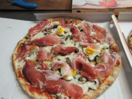 Palama Pizza food