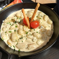 Prima Pasta food