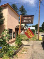 Carek's Meat Market outside