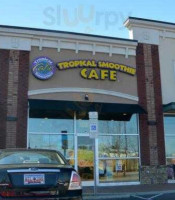 Tropical Smoothie Cafe outside