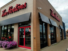 Tim Hortons outside